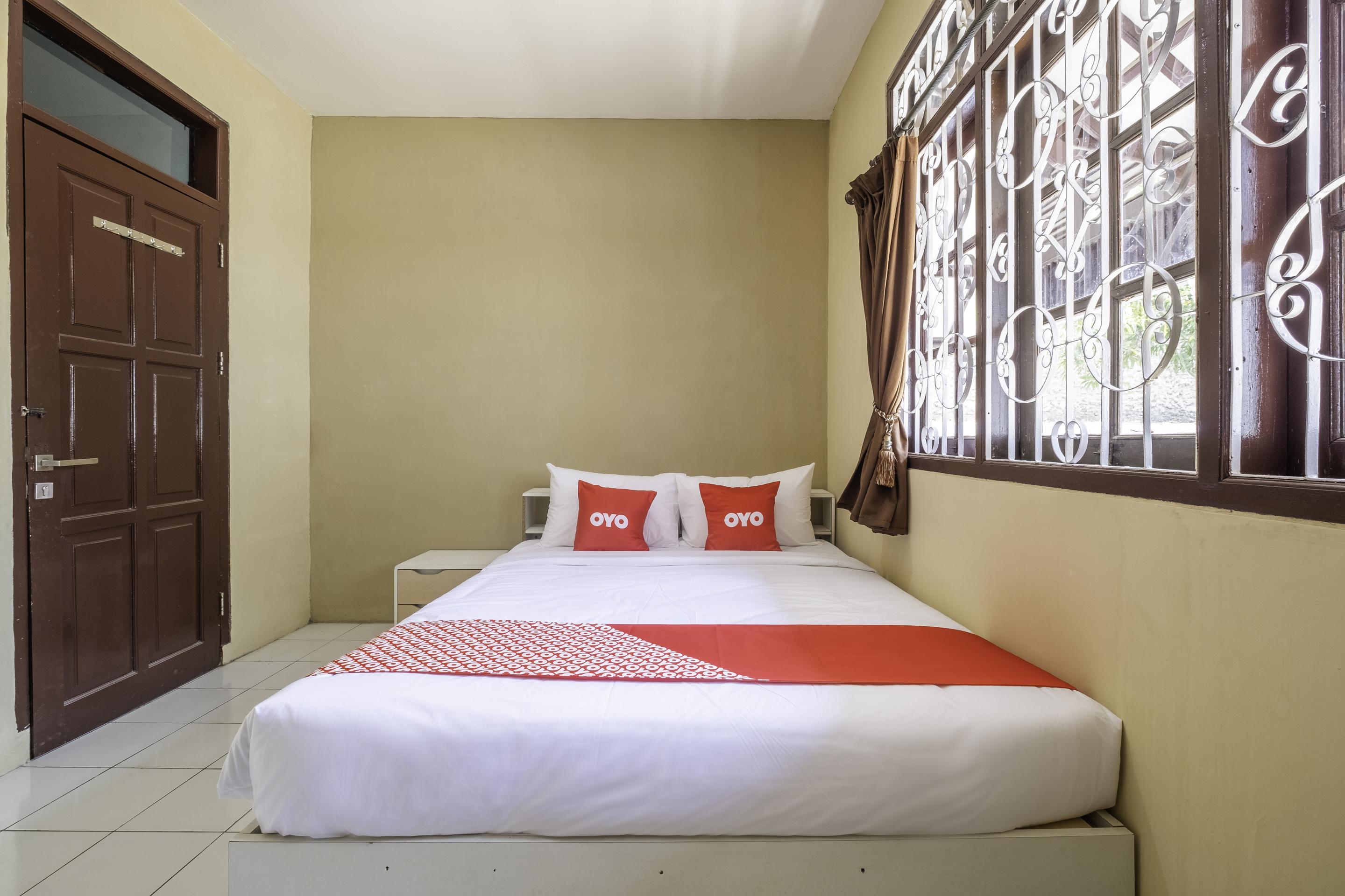 Super Oyo 1568 Stasiun Ka Cirebon Guest House Dış mekan fotoğraf