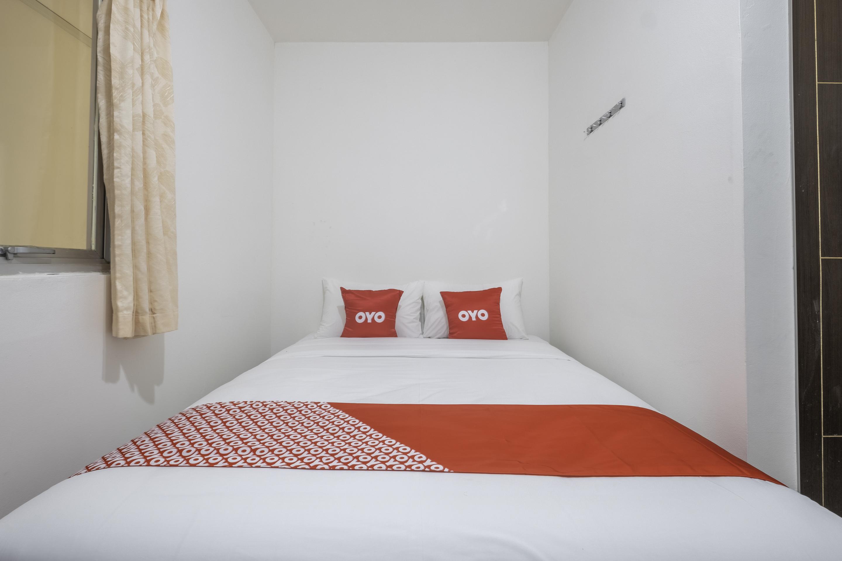 Super Oyo 1568 Stasiun Ka Cirebon Guest House Dış mekan fotoğraf
