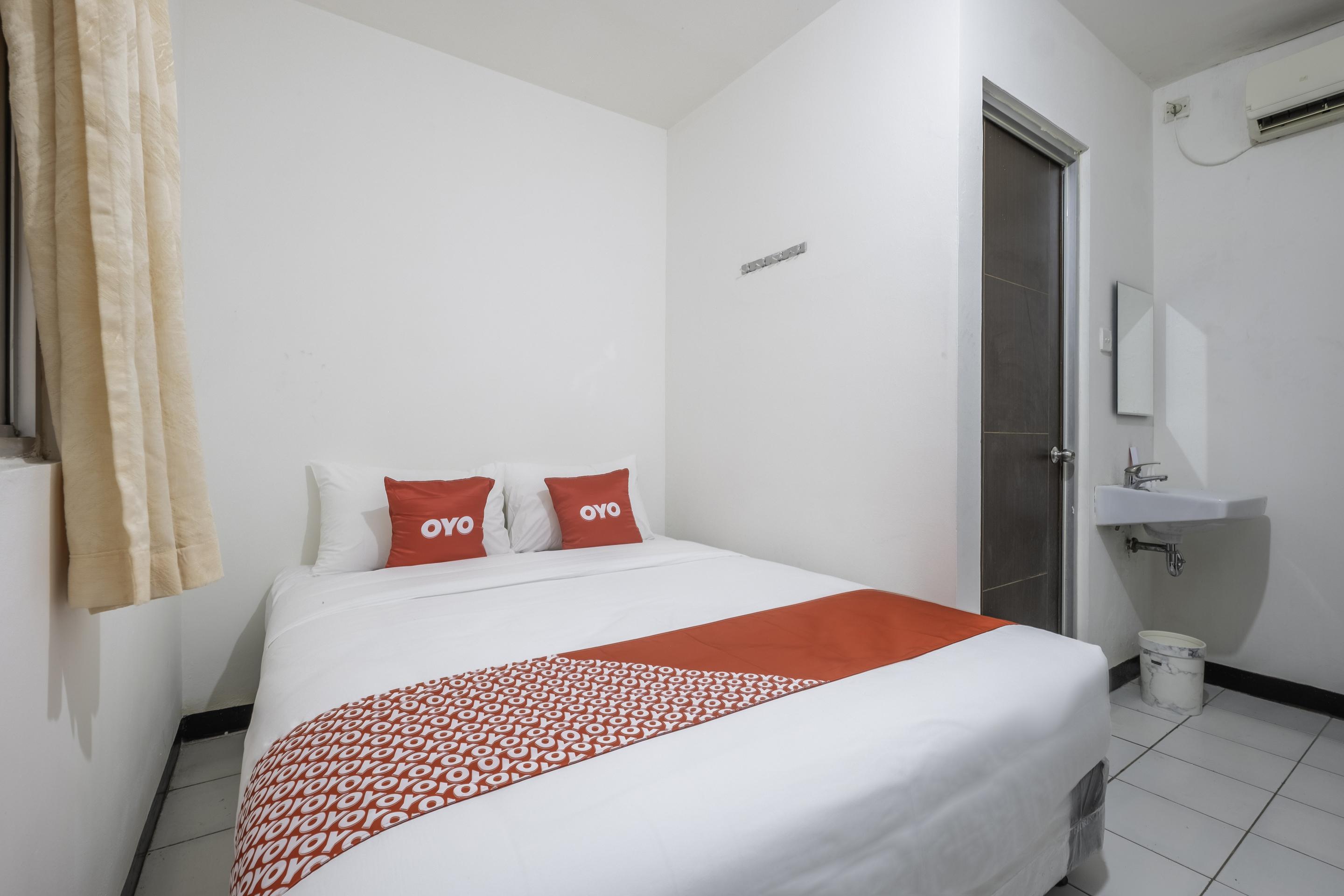Super Oyo 1568 Stasiun Ka Cirebon Guest House Dış mekan fotoğraf