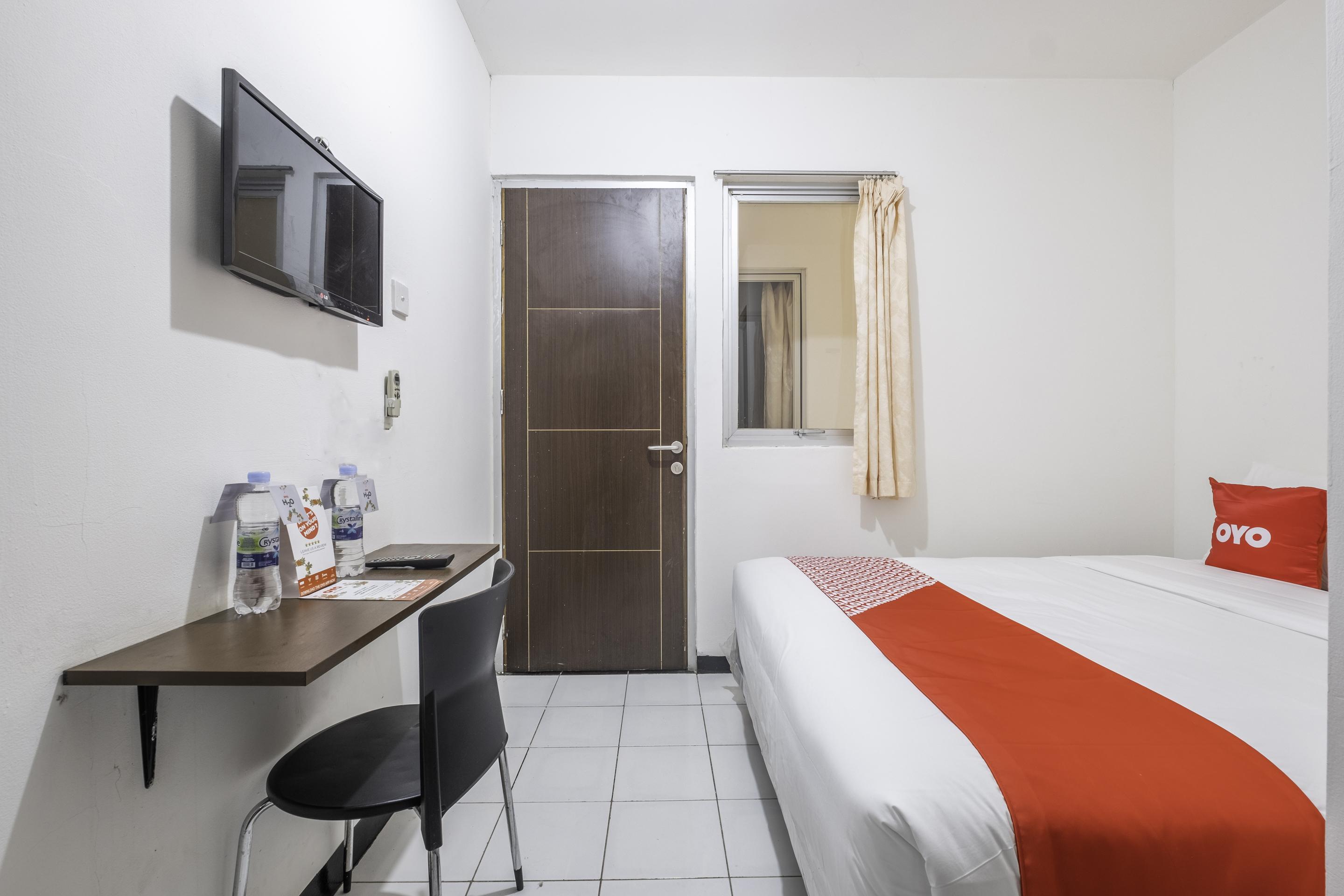 Super Oyo 1568 Stasiun Ka Cirebon Guest House Dış mekan fotoğraf