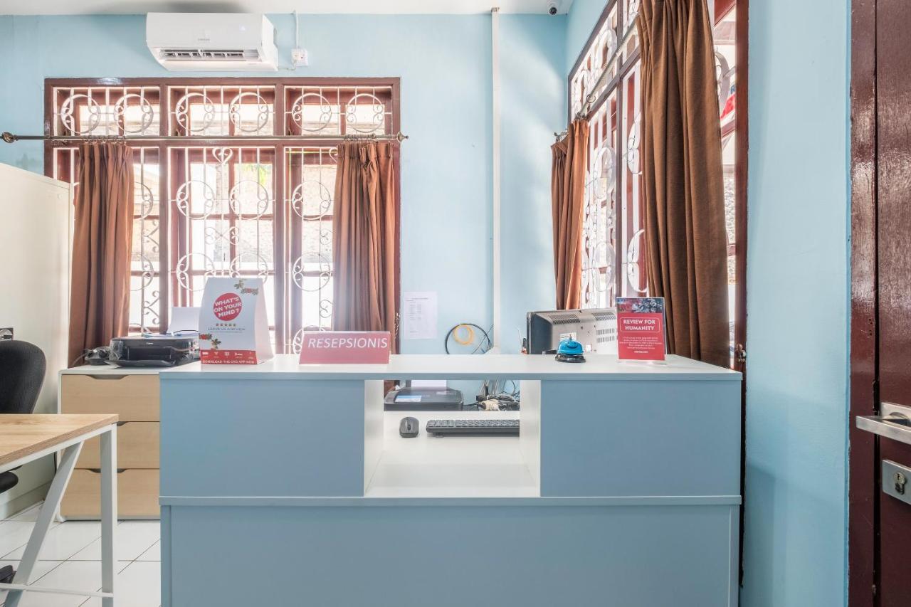 Super Oyo 1568 Stasiun Ka Cirebon Guest House Dış mekan fotoğraf